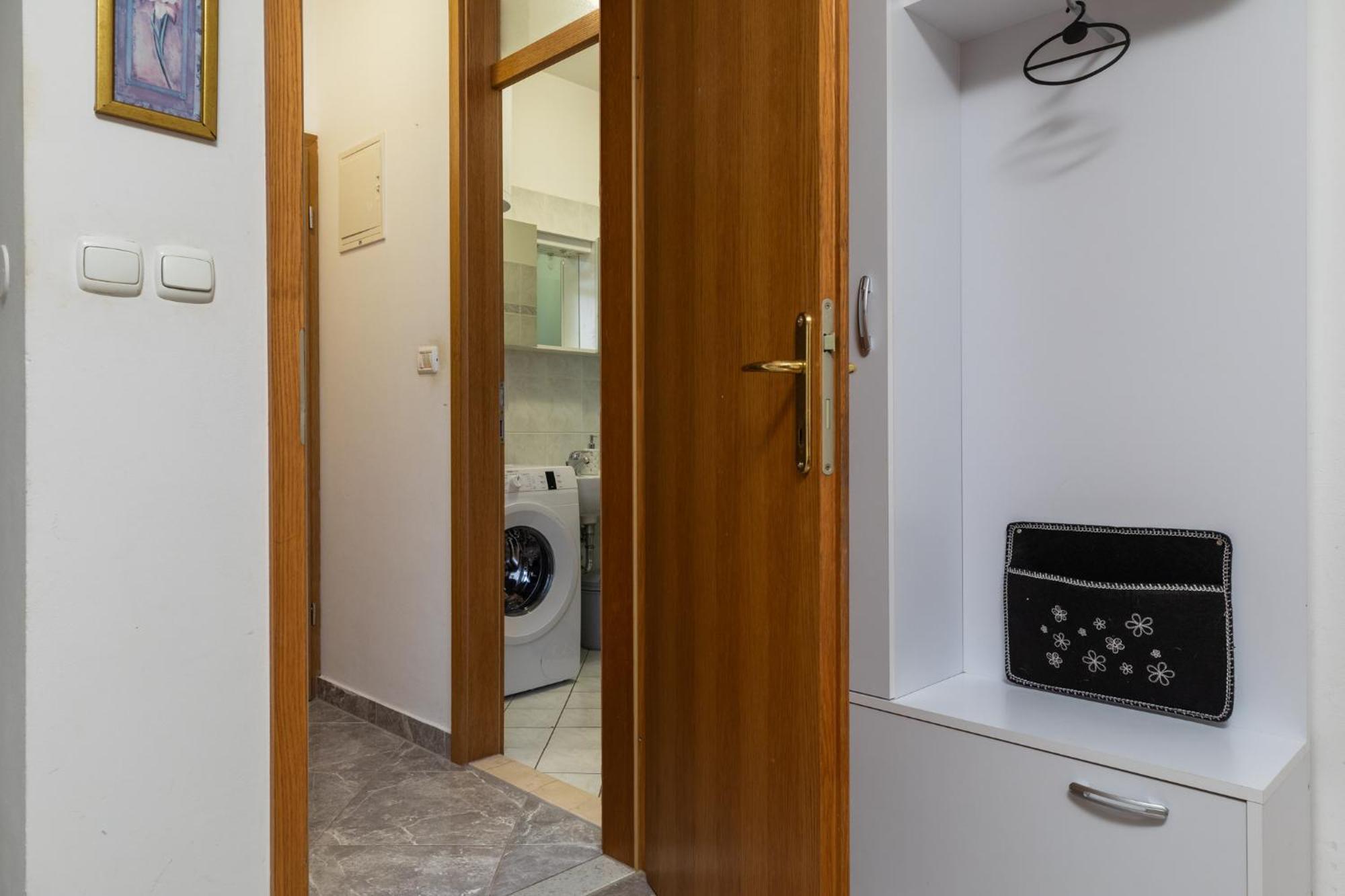 אומיס Apartment Marijo מראה חיצוני תמונה